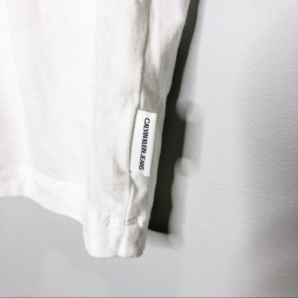 🦋🌙 CALVIN KLEIN | Classic White Long Crop Top - Picture 8 of 9